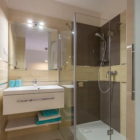 Port Delux Wellness & Luxury *