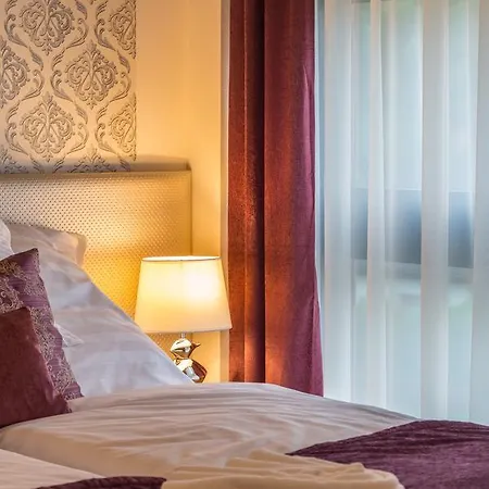 Port Delux Wellness & Luxury Siófok